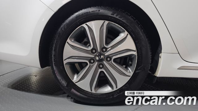 Kia K5 2016 — photo 7