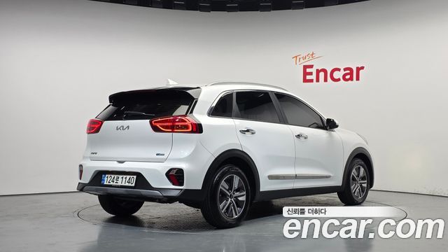 Kia Niro 2022 — photo 2
