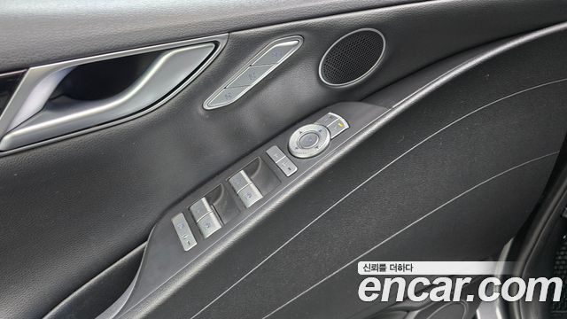 Genesis G80 2021 — photo 27