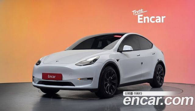 Tesla Model Y 2022 — photo 1