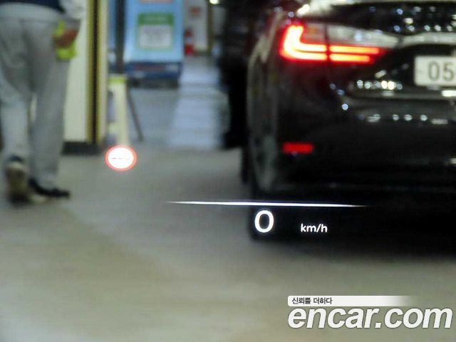 Genesis G90 2022 — photo 13