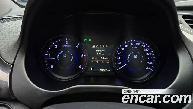 Hyundai Grandeur 2015 — photo 8