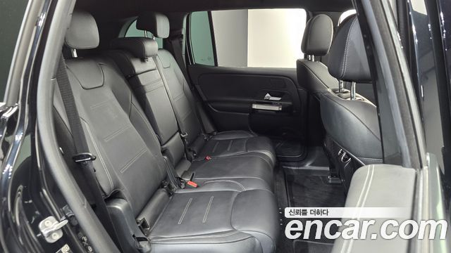 Mercedes-Benz EQB 2023 — photo 17
