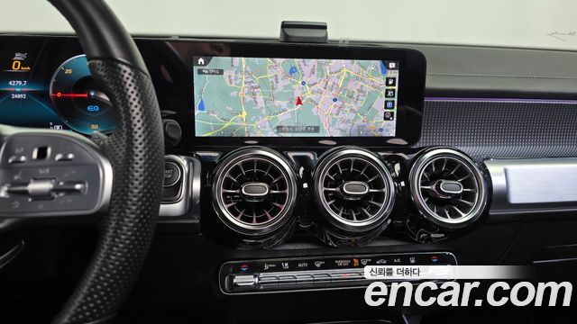 Mercedes-Benz EQB 2023 — photo 18
