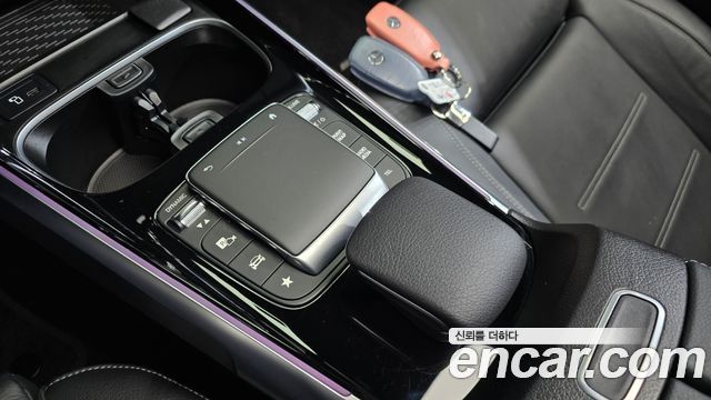 Mercedes-Benz EQB 2023 — photo 25
