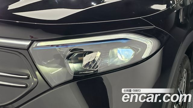 Mercedes-Benz EQB 2023 — photo 8