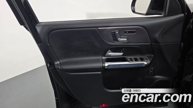 Mercedes-Benz EQB 2023 — photo 14