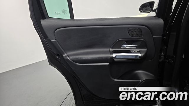 Mercedes-Benz EQB 2023 — photo 15