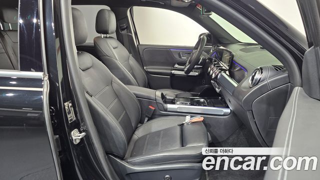 Mercedes-Benz EQB 2023 — photo 16