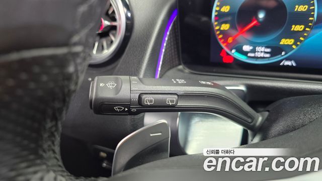 Mercedes-Benz EQB 2023 — photo 27