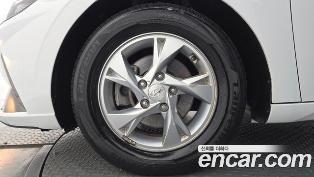 Hyundai AVANTE 2021 — photo 5