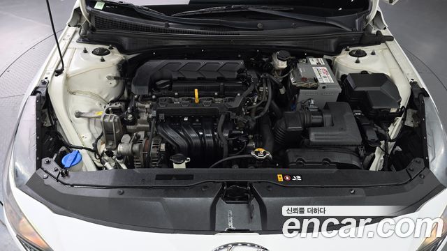 Hyundai AVANTE 2021 — photo 6