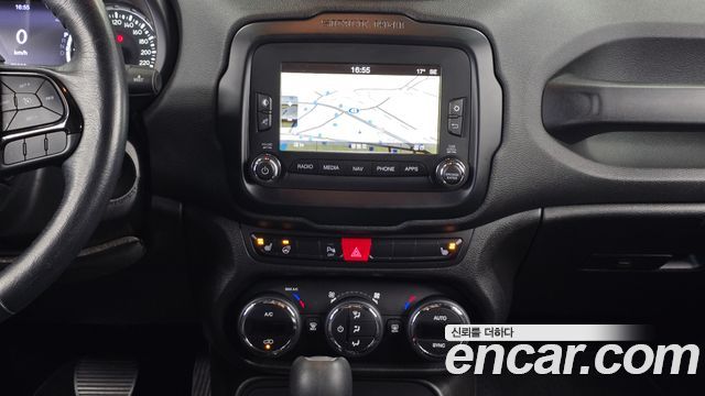 Jeep Renegade 2017 — photo 14