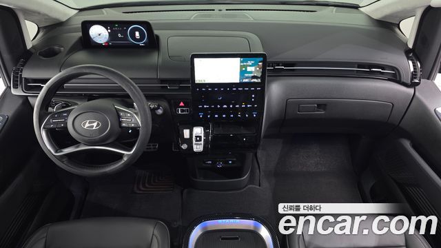 Hyundai Staria 2025 — photo 7