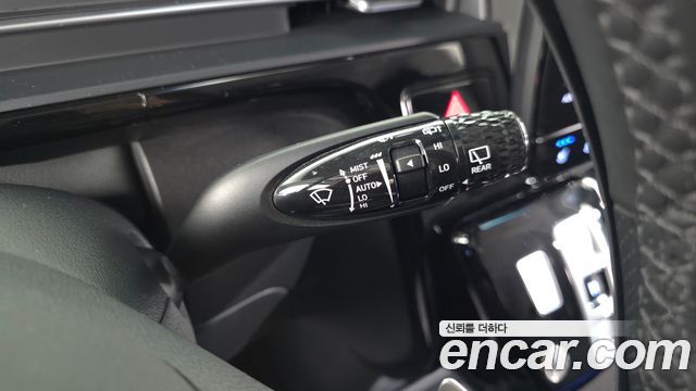 Hyundai Staria 2025 — photo 15