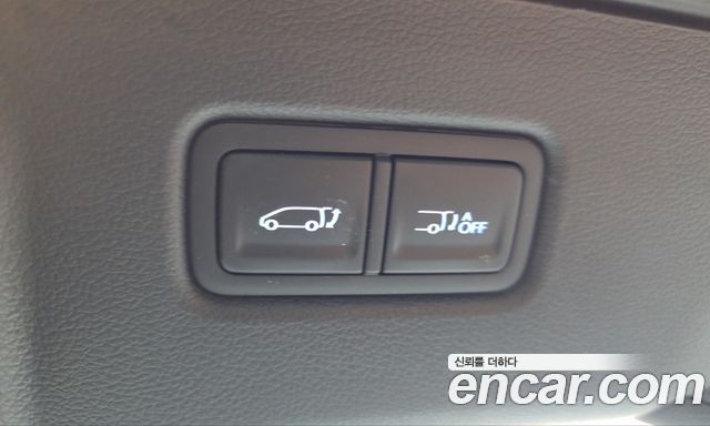 Hyundai Staria 2025 — photo 19