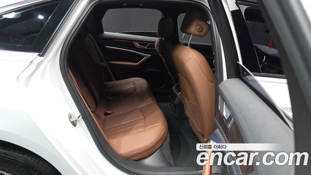Audi A6 2020 — photo 18