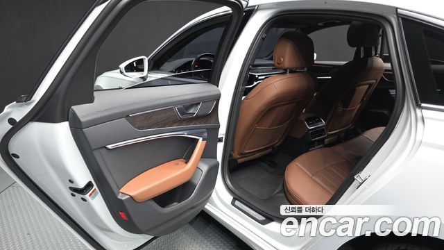 Audi A6 2020 — photo 16