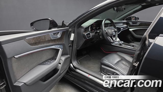 Audi A7 2021 — photo 10