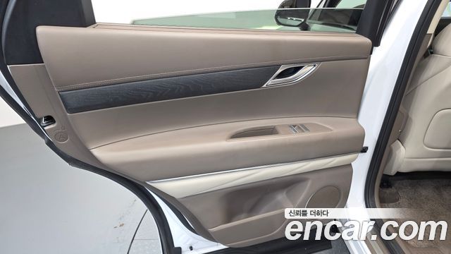 Genesis GV80 2020 — photo 15