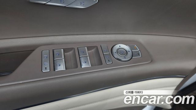 Genesis GV80 2020 — photo 30