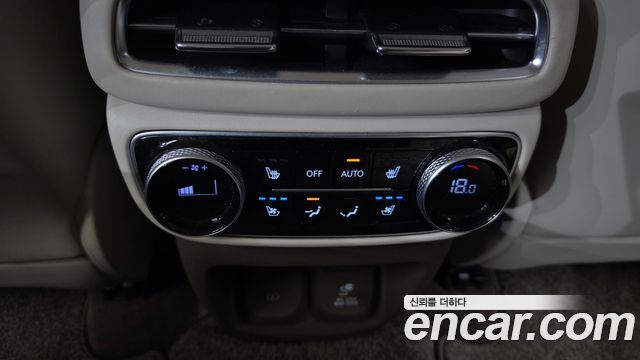 Genesis GV80 2020 — photo 34