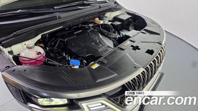 Kia Canival 2023 — photo 6