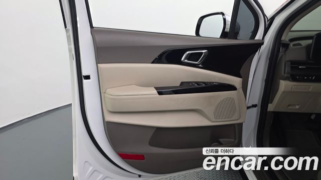 Kia Canival 2023 — photo 14