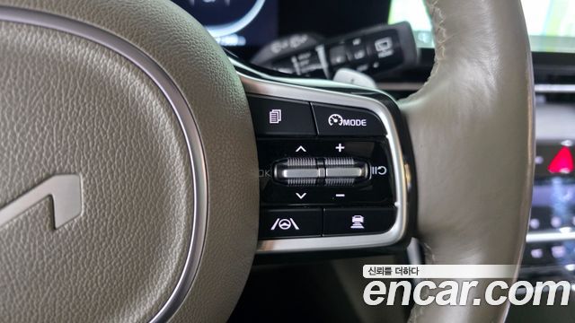 Kia Canival 2023 — photo 32