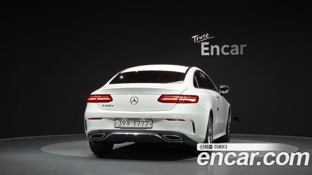 Mercedes-Benz E-Class 2019 — photo 4