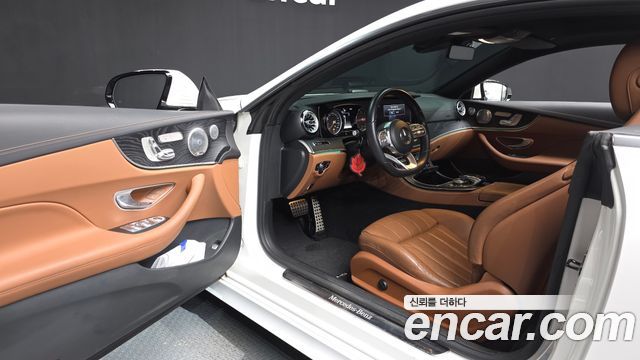 Mercedes-Benz E-Class 2019 — photo 13
