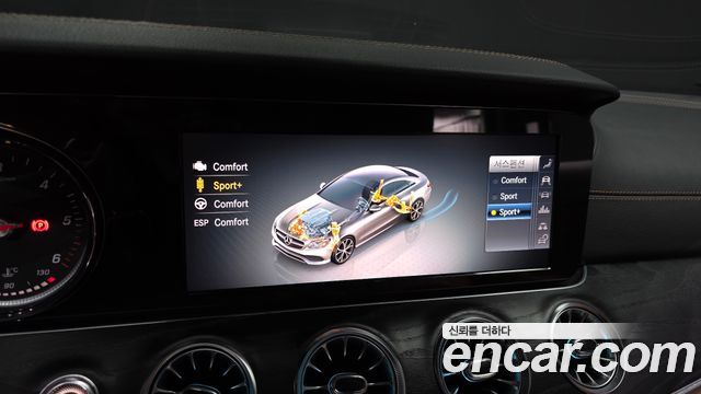 Mercedes-Benz E-Class 2019 — photo 24