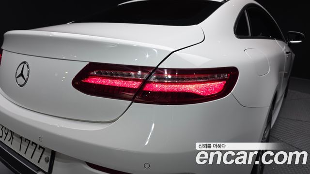 Mercedes-Benz E-Class 2019 — photo 9