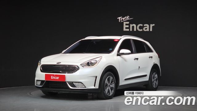 Kia Niro 2018 — photo 1