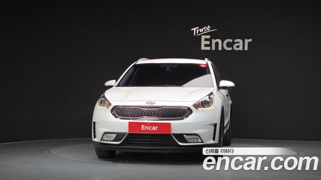 Kia Niro 2018 — photo 3