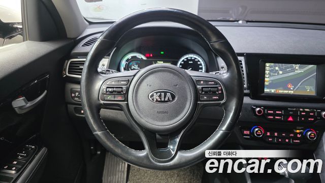 Kia Niro 2018 — photo 12