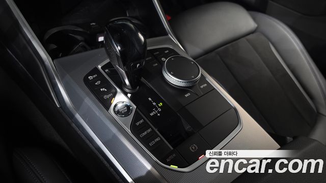 BMW 3-Series 2021 — photo 12