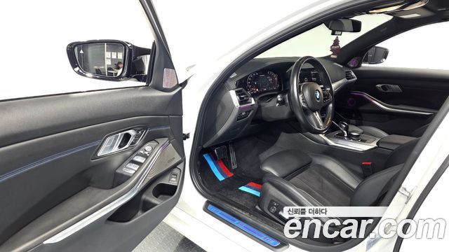 BMW 3-Series 2021 — photo 13