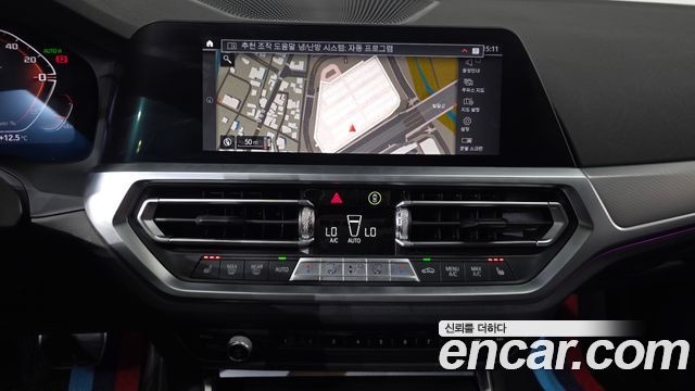BMW 3-Series 2021 — photo 18