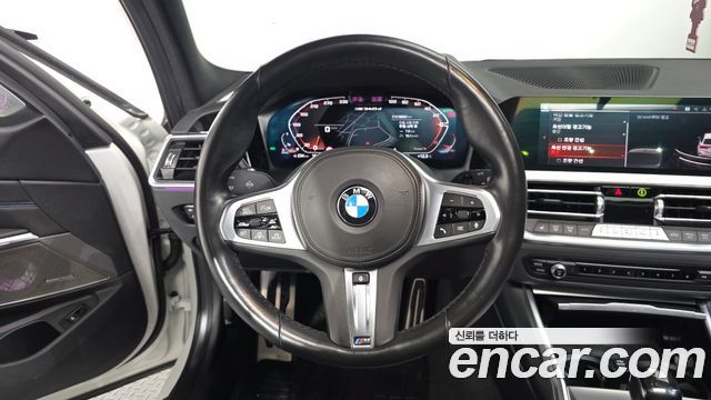 BMW 3-Series 2021 — photo 19