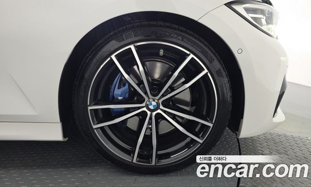 BMW 3-Series 2021 — photo 7