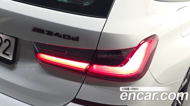 BMW 3-Series 2021 — photo 9