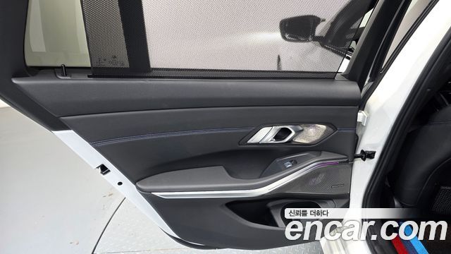 BMW 3-Series 2021 — photo 15