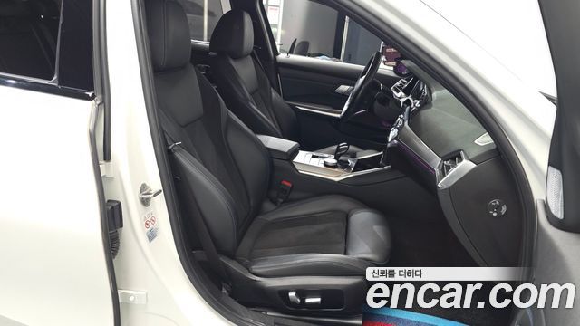 BMW 3-Series 2021 — photo 16