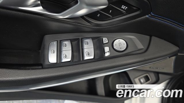 BMW 3-Series 2021 — photo 29
