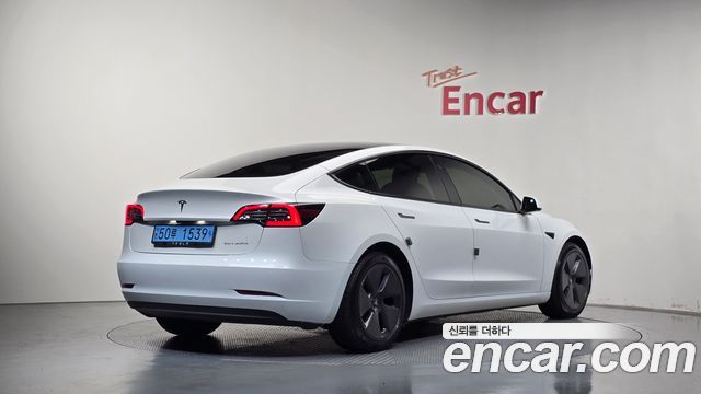 Tesla Model 3 2022 — photo 2