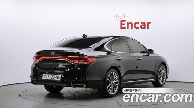 Hyundai Grandeur 2018 — photo 2