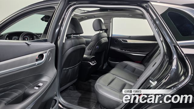 Hyundai Grandeur 2023 — photo 17