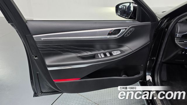 Hyundai Grandeur 2023 — photo 14