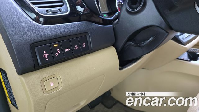 Kia Canival 2016 — photo 19